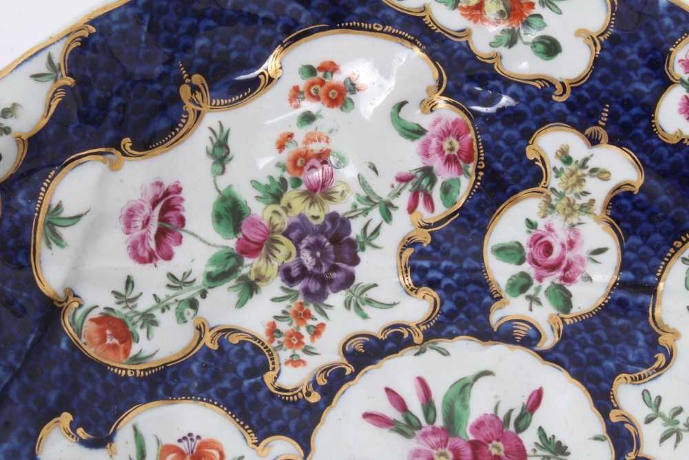 Worcester cabbage leaf dish, circa 1770, painted with panels of flowers with gilt scrollwork borders - Image 2 of 5