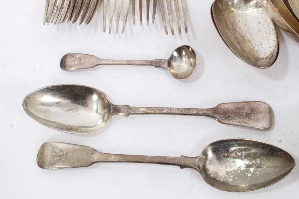 Composite part service of 19th century fiddle pattern cutlery, with engraved crest, 43 pieces - Image 8 of 12