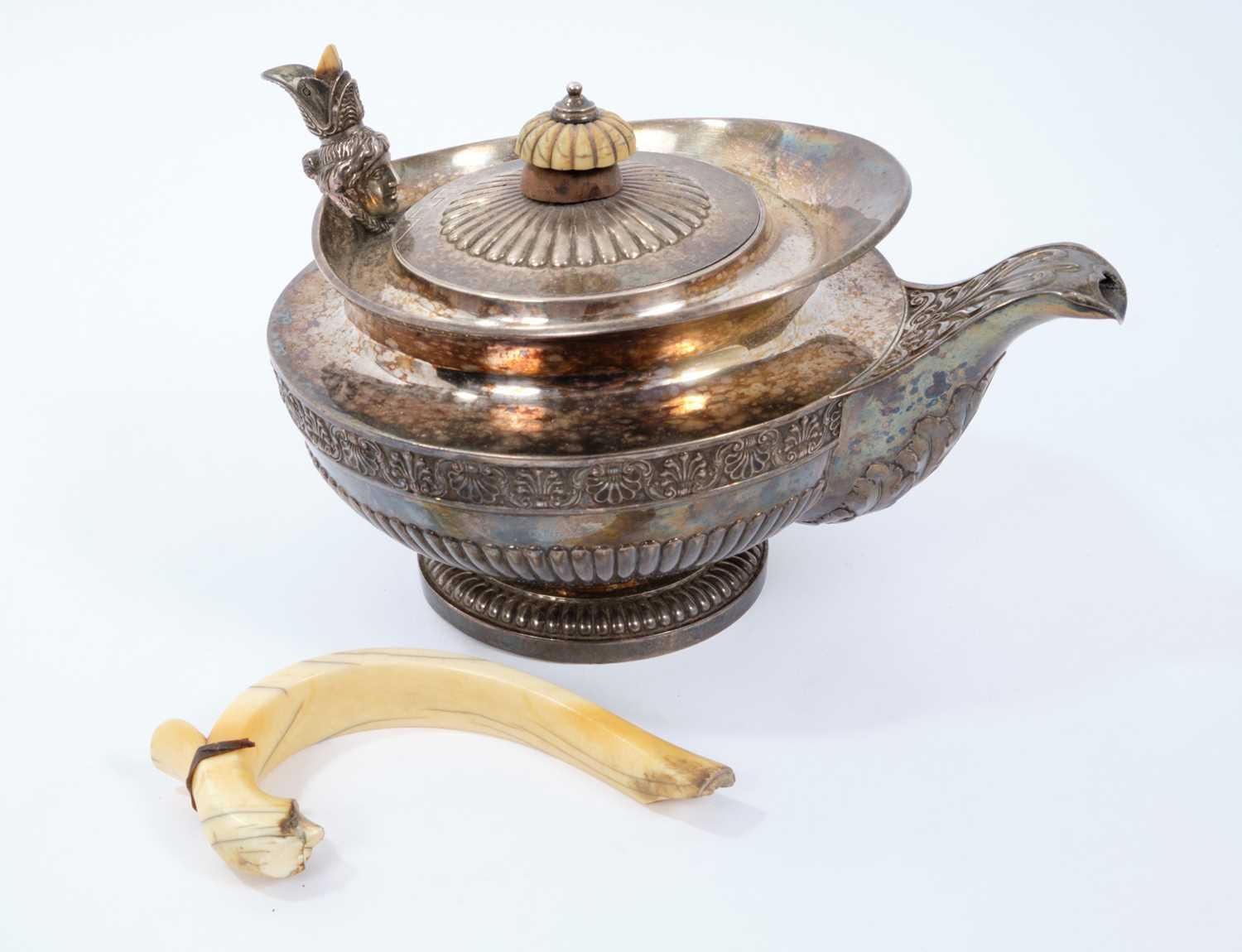 Fine quality George III silver teapot with ivory handle (broken) - Image 3 of 3