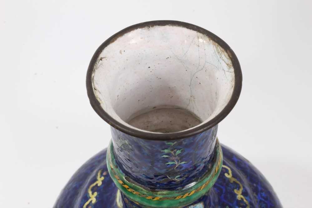 18th / 19th century Chinese enamel vase - Image 4 of 5