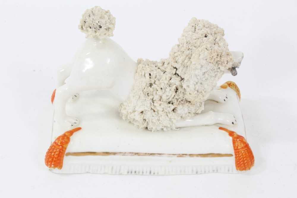 Staffordshire porcelain model of a begging poodle, circa 1830-40 - Image 3 of 6