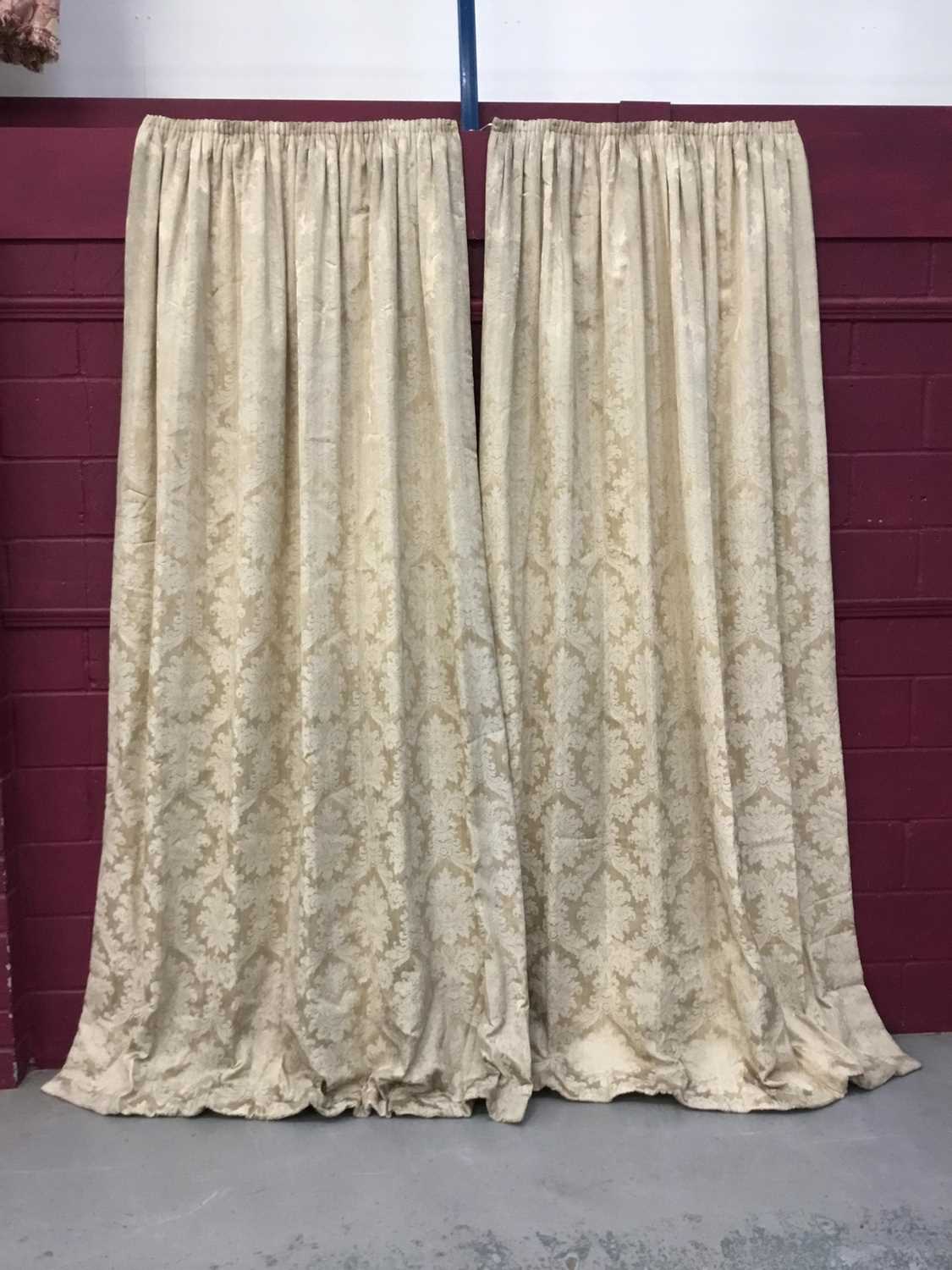 Four pairs of good quality interlined cream damask curtains with pelmets - Image 2 of 7