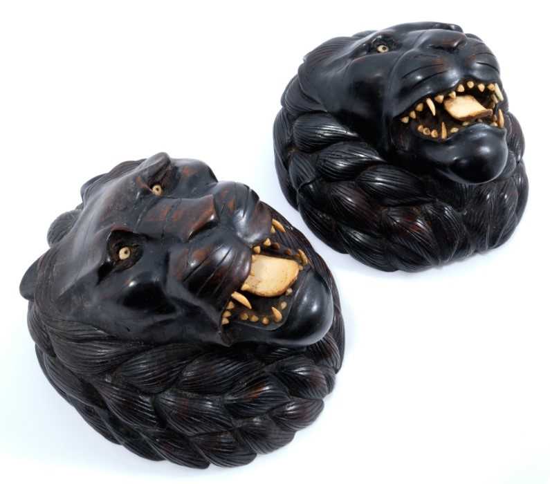 Pair of Indian carved wooden lion's heads with bone eyes, teeth and tongue - Image 4 of 5