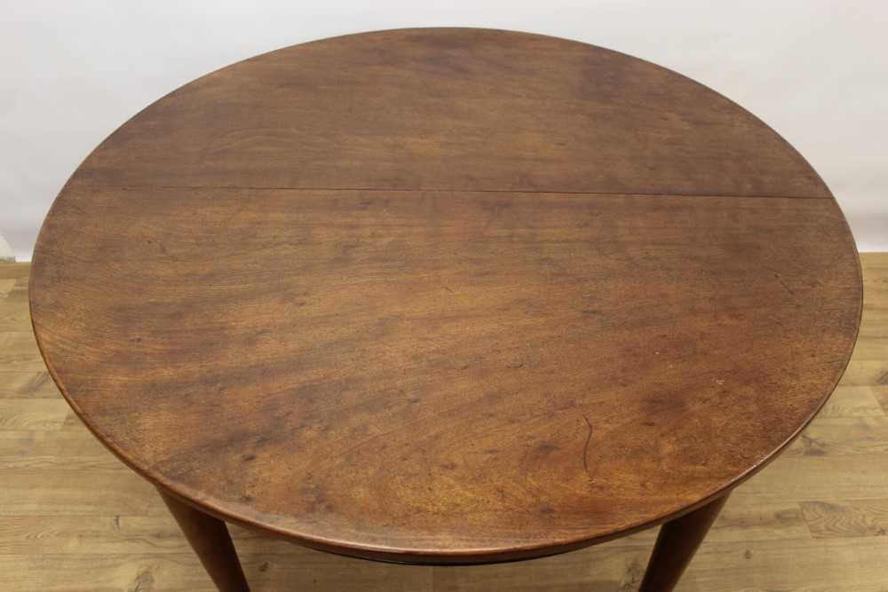 Good quality early 20th century mahogany dining table and two leaves on massive bulbous legs. - Image 2 of 5