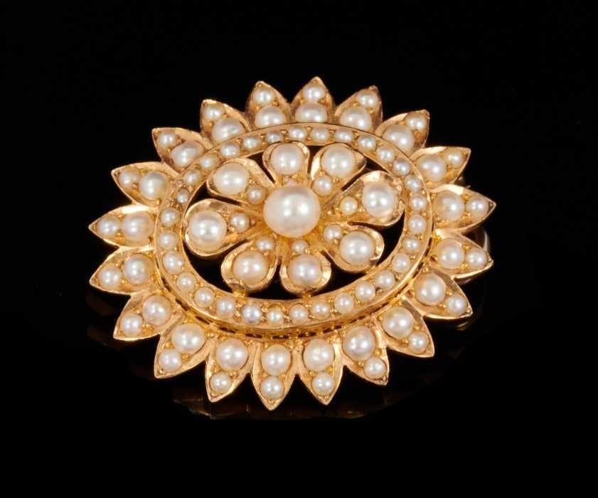 Victorian gold and seed pearl cluster pendant/brooch