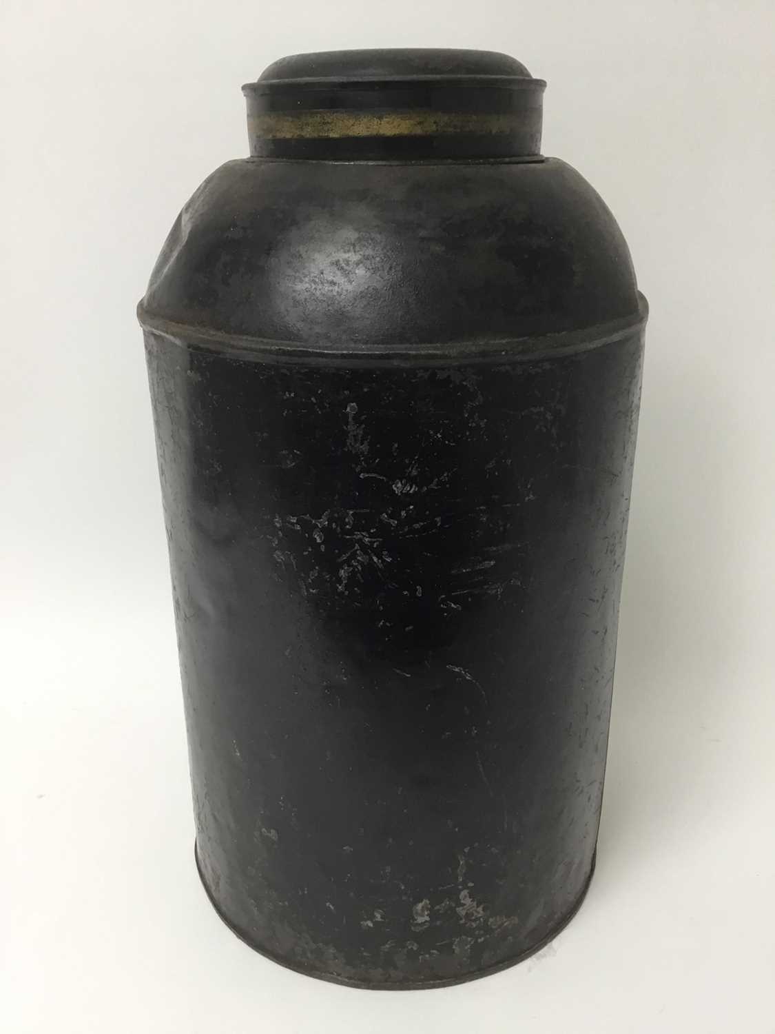 Chinoiserie toleware canister - Image 3 of 4