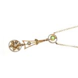 Edwardian 15ct gold peridot and seed pearl pendant necklace