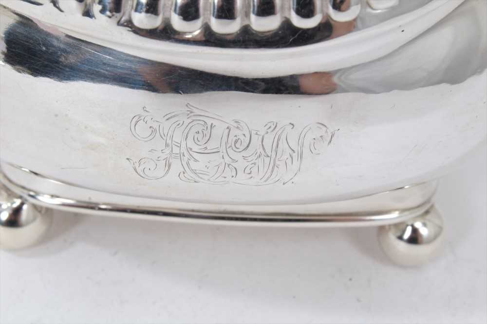 Silver sauceboat together with a cream jug - Image 4 of 8
