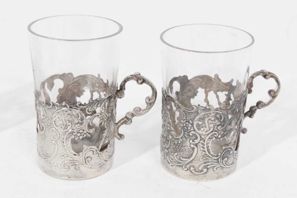 Set of six 19th century Dutch silver shot/tot glass holders, and five glasses. - Image 5 of 11