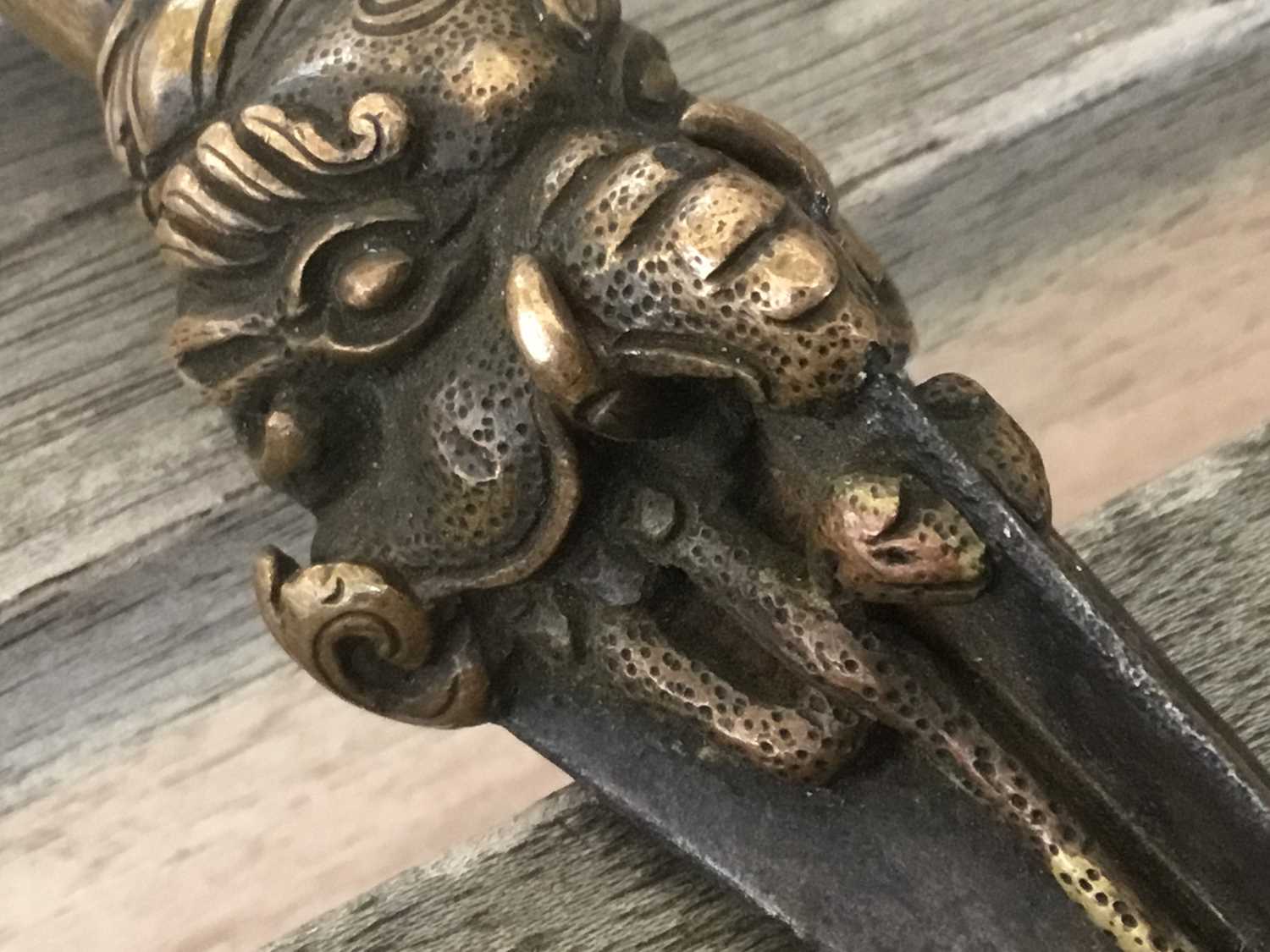Fine quality antique Tibetan bronze ceremonial dagger - Image 12 of 13
