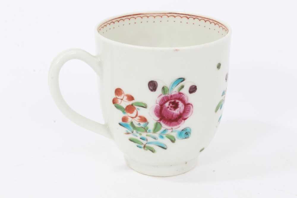 Worcester coffee cup, circa 1770, polychrome painted with flowers, with iron red inner border, 6.5cm - Image 3 of 7