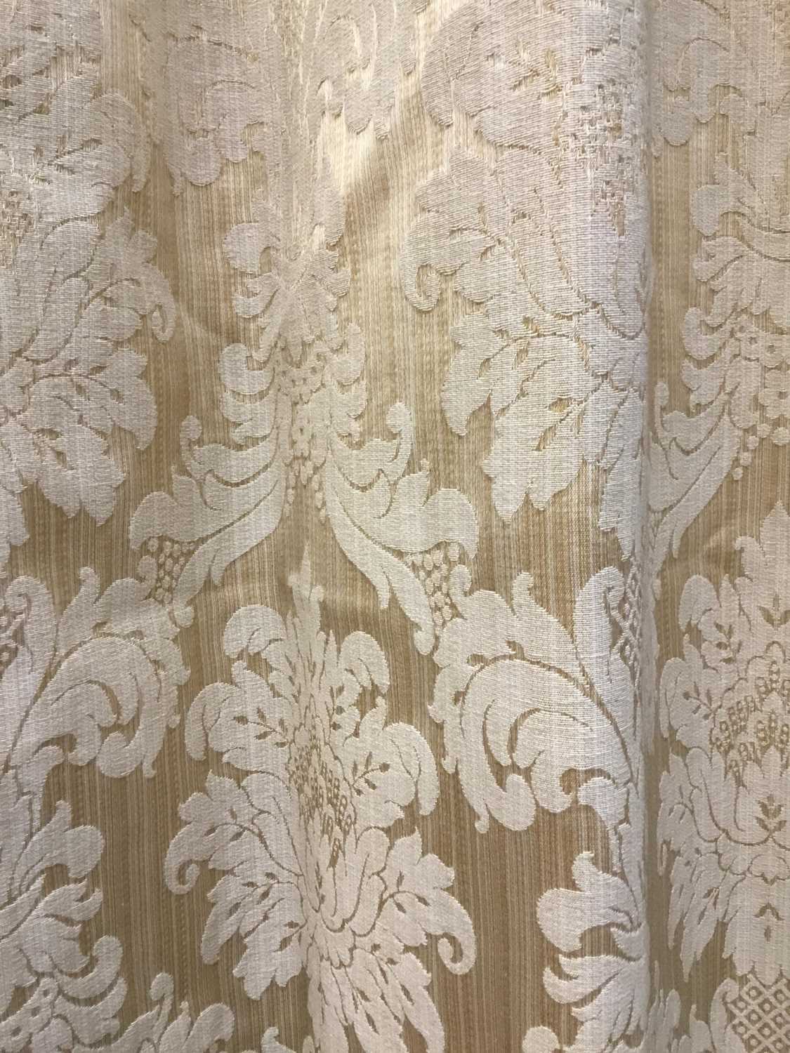 Four pairs of good quality interlined cream damask curtains with pelmets - Image 4 of 7