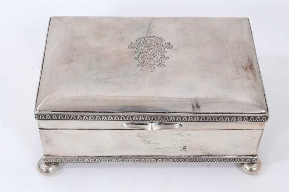 Silver cigarette box, silver cigarette case, and two silver napkin rings - Image 2 of 10