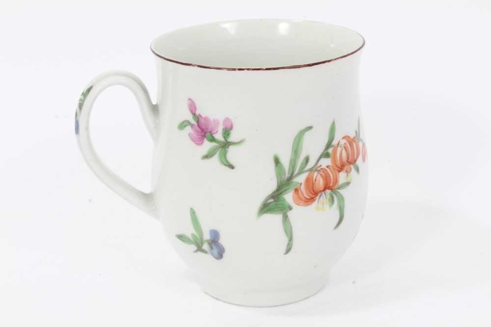 Worcester mug, circa 1760, of small baluster form, polychrome painted in the Rogers style with flowe - Image 3 of 6