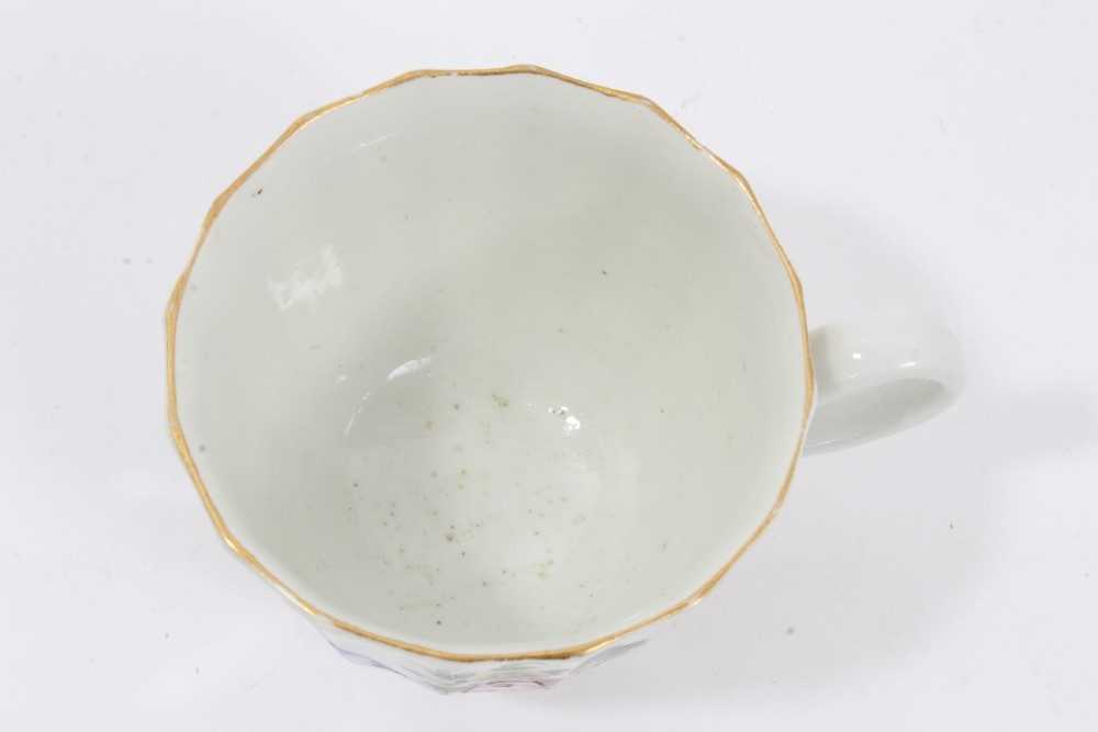 Worcester faceted coffee cup and saucer, circa 1770, polychrome painted with flowers - Image 6 of 7