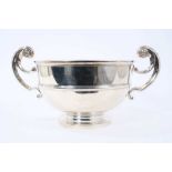 Fine quality Edwardian punch bowl, with central ribbed band and twin scroll handles