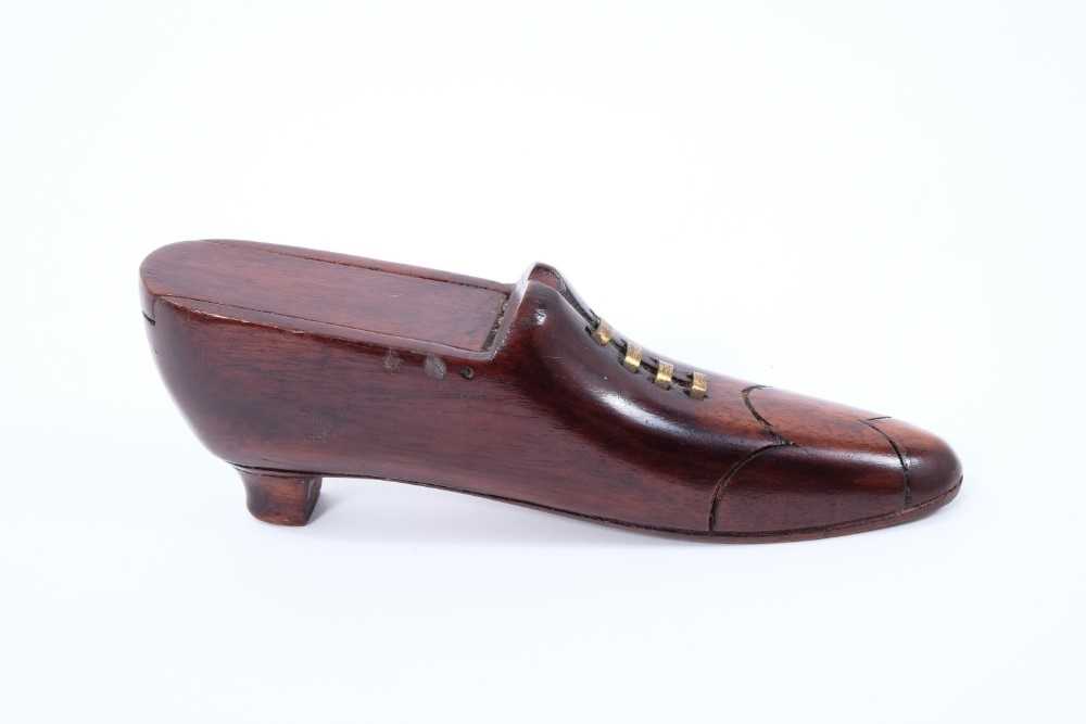 Victorian treen shoe snuff box, with brass laces, hinged lid and velvet interior, 13cm long