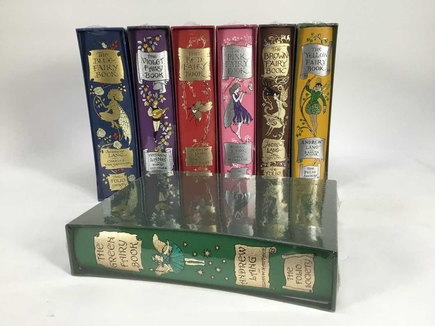 Seven Folio Society Rainbow Fairy Books by Andrew Lang, still sealed in original plastic wrapping - Image 7 of 7