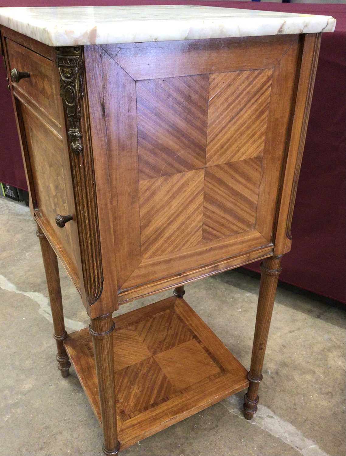 Early 20th century French parquetry bedside cupboard with marble top and unusual ceramic liner fitte - Image 3 of 7