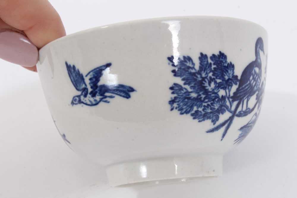 Worcester tea bowl and saucer, circa 1775, printed with the Birds in Branches pattern, the saucer me - Image 6 of 8