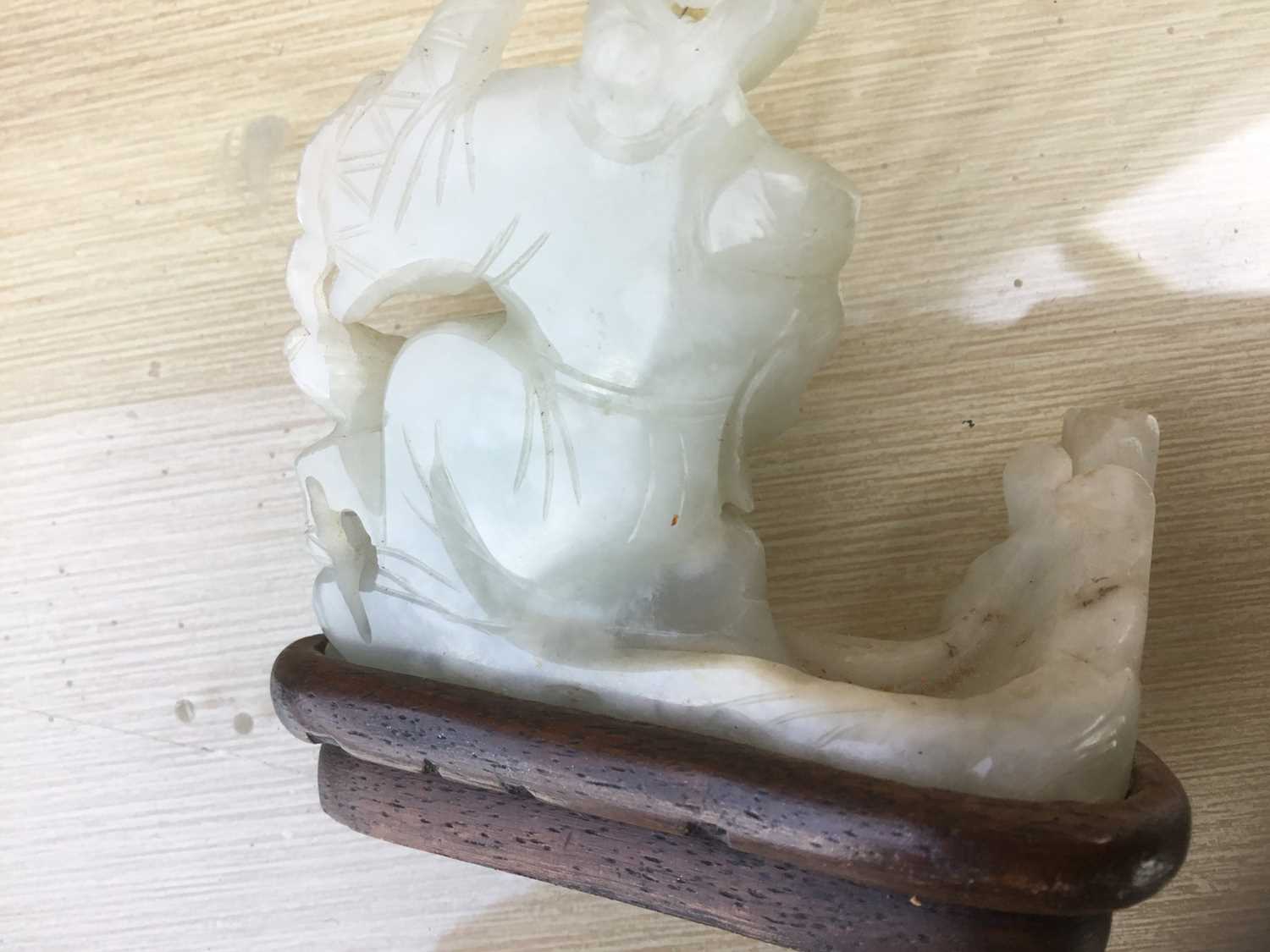 Good Chinese carved jade figure, together with a carved jade bi-disc - Image 22 of 28