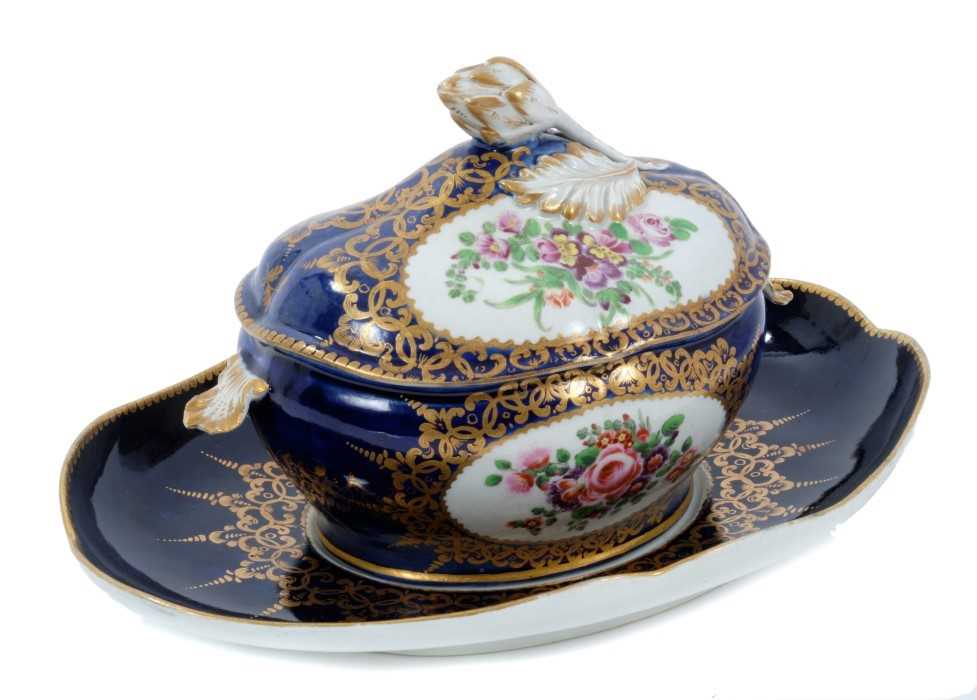 Worcester oval sauce tureen, cover and stand, circa 1772-75, polychrome painted with flowers on a co - Image 2 of 7