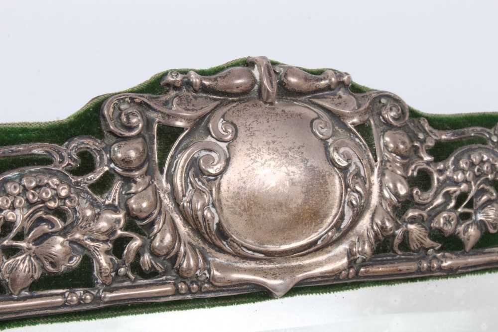 George V Silver mounted rectangular mirror with easel back - Image 2 of 4