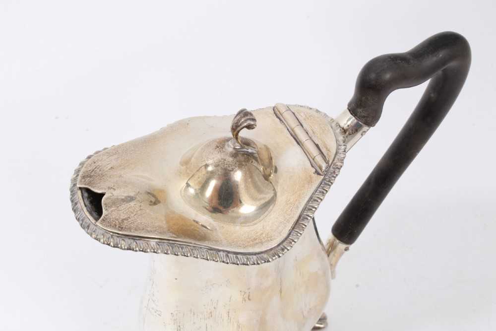 Edwardian silver hot water jug - Image 3 of 6