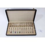 Two sets of six Art Deco silver cake forks by Deakin & Francis Ltd, Birmingham 1941, in fitted case