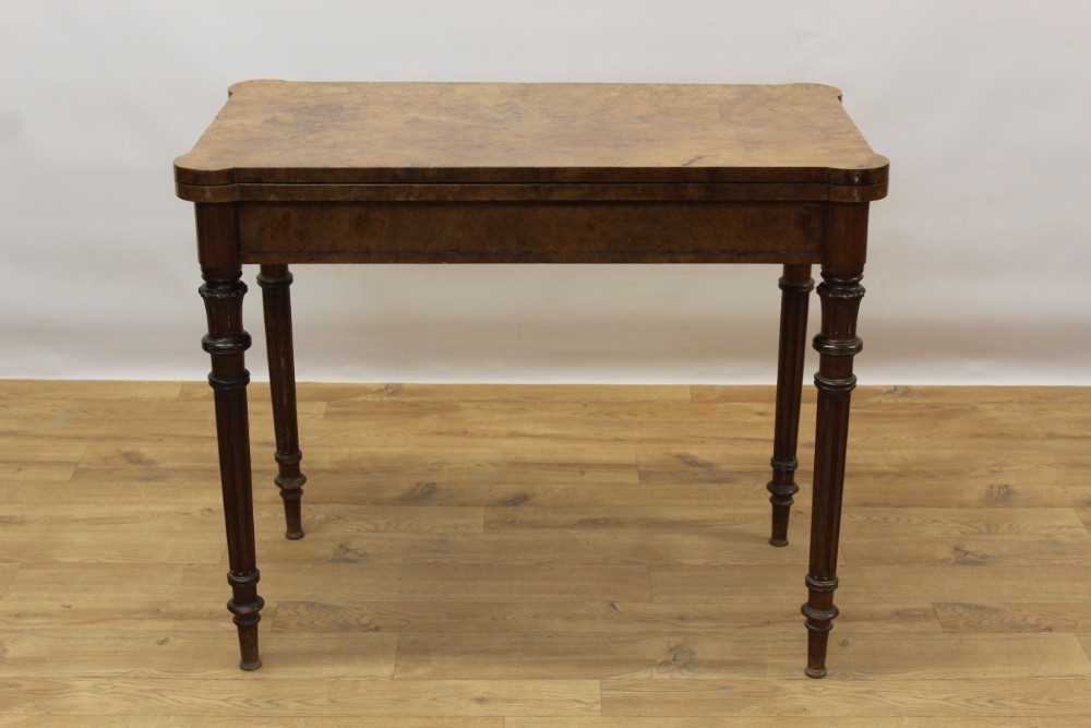 Rare Victorian burr walnut card table by Gillow & Co, rectangular fold over top with projecting angl