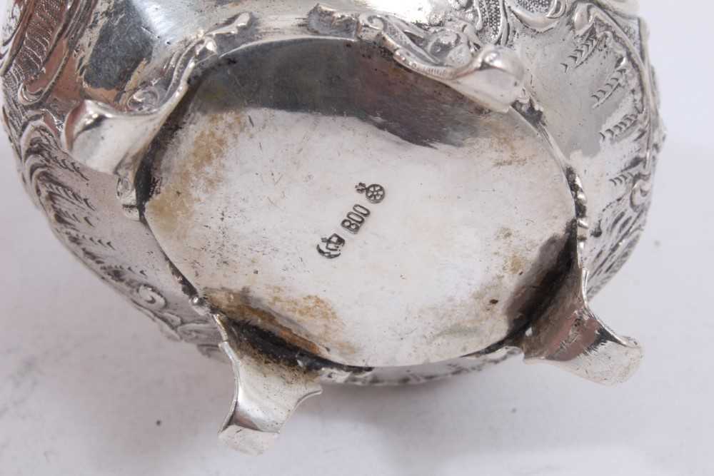 Victorian silver cream jug of baluster form, with scroll handle, on three paw feet - Image 3 of 5