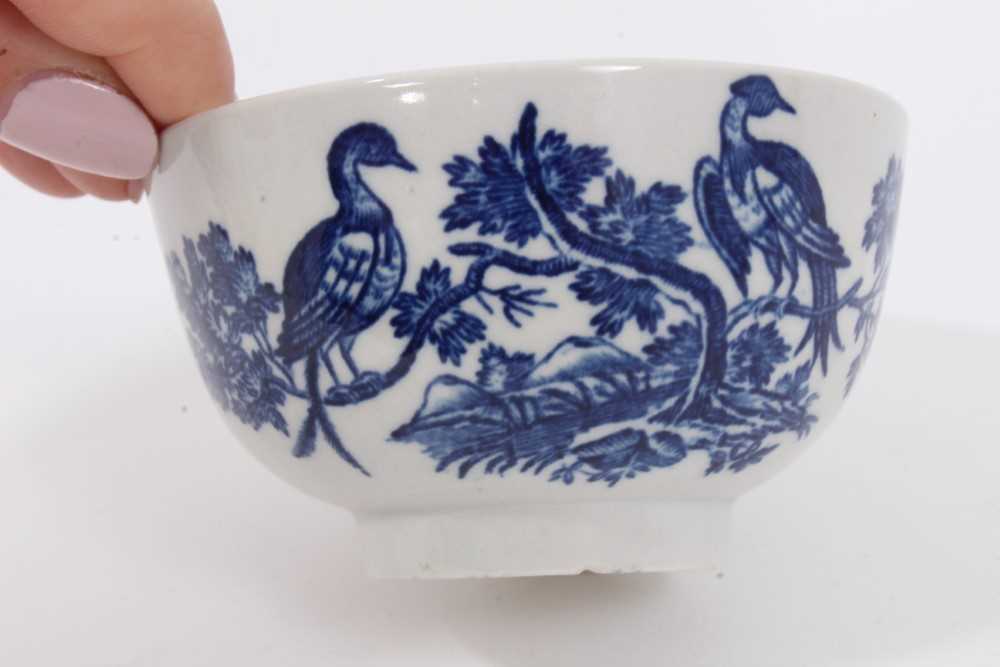 Worcester tea bowl and saucer, circa 1775, printed with the Birds in Branches pattern, the saucer me - Image 4 of 8