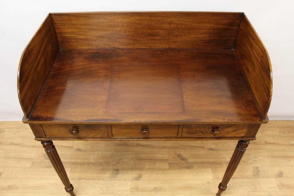 George IV mahogany washstand in the manner of Gillows - Image 2 of 5