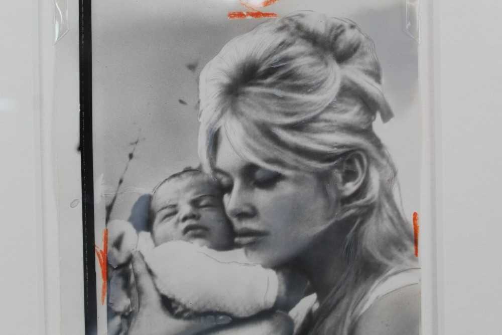 Vintage gelatin silver print - Bardot cuddles her two-day old son, Nicholas, in glazed frame Pro - Image 4 of 7