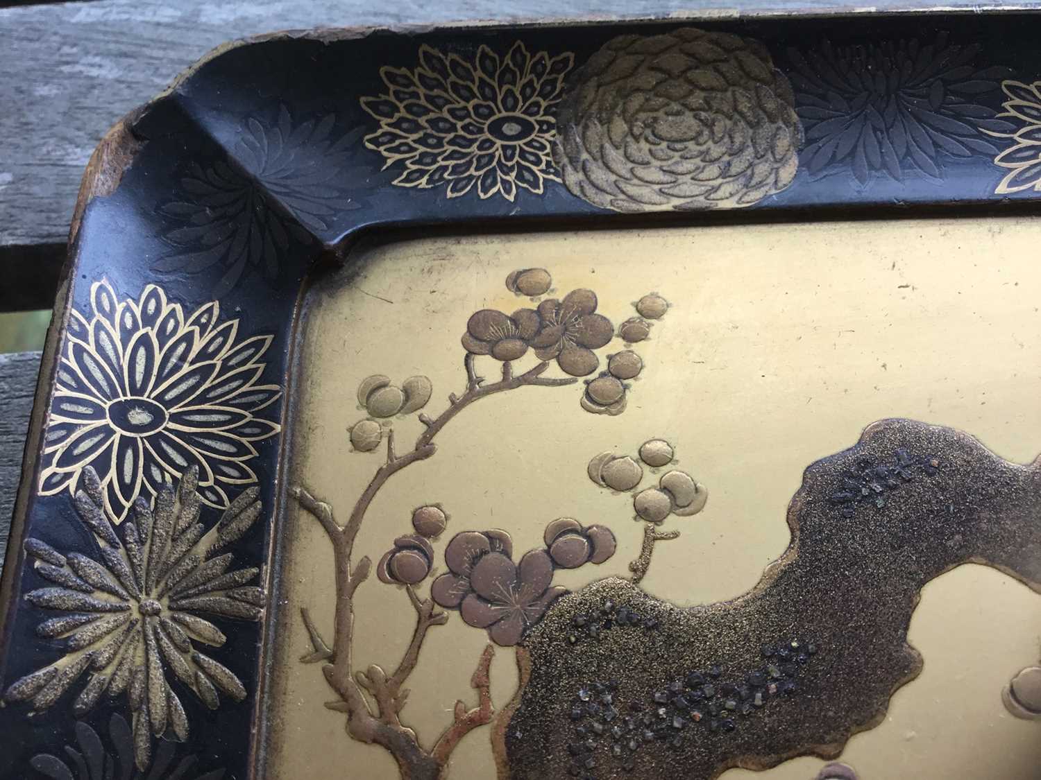 Set of three 19th Century Japanese lacquered trays - Image 12 of 15
