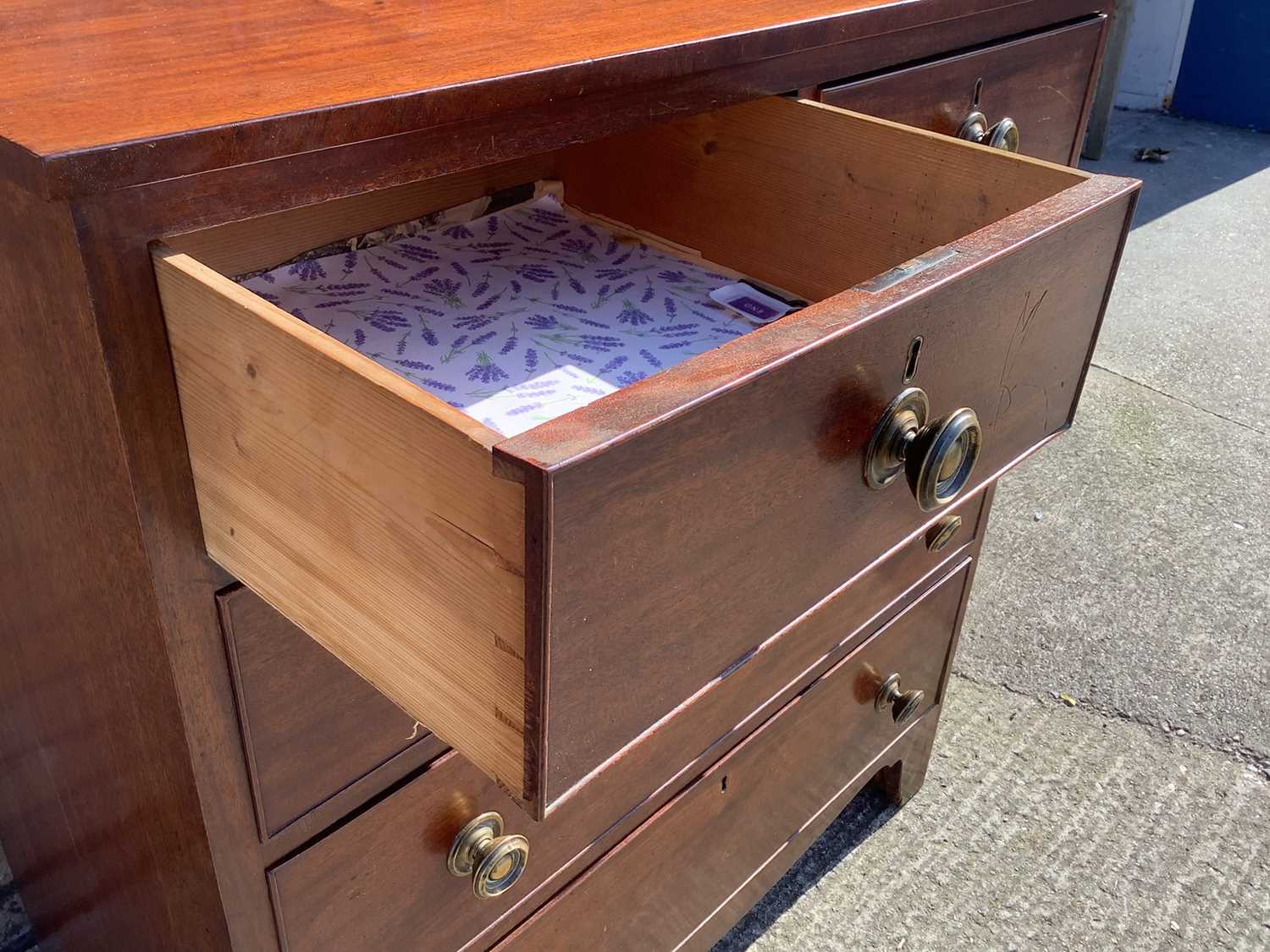 Regency mahogany chest, with four long drawers on bracket feet - Image 4 of 5