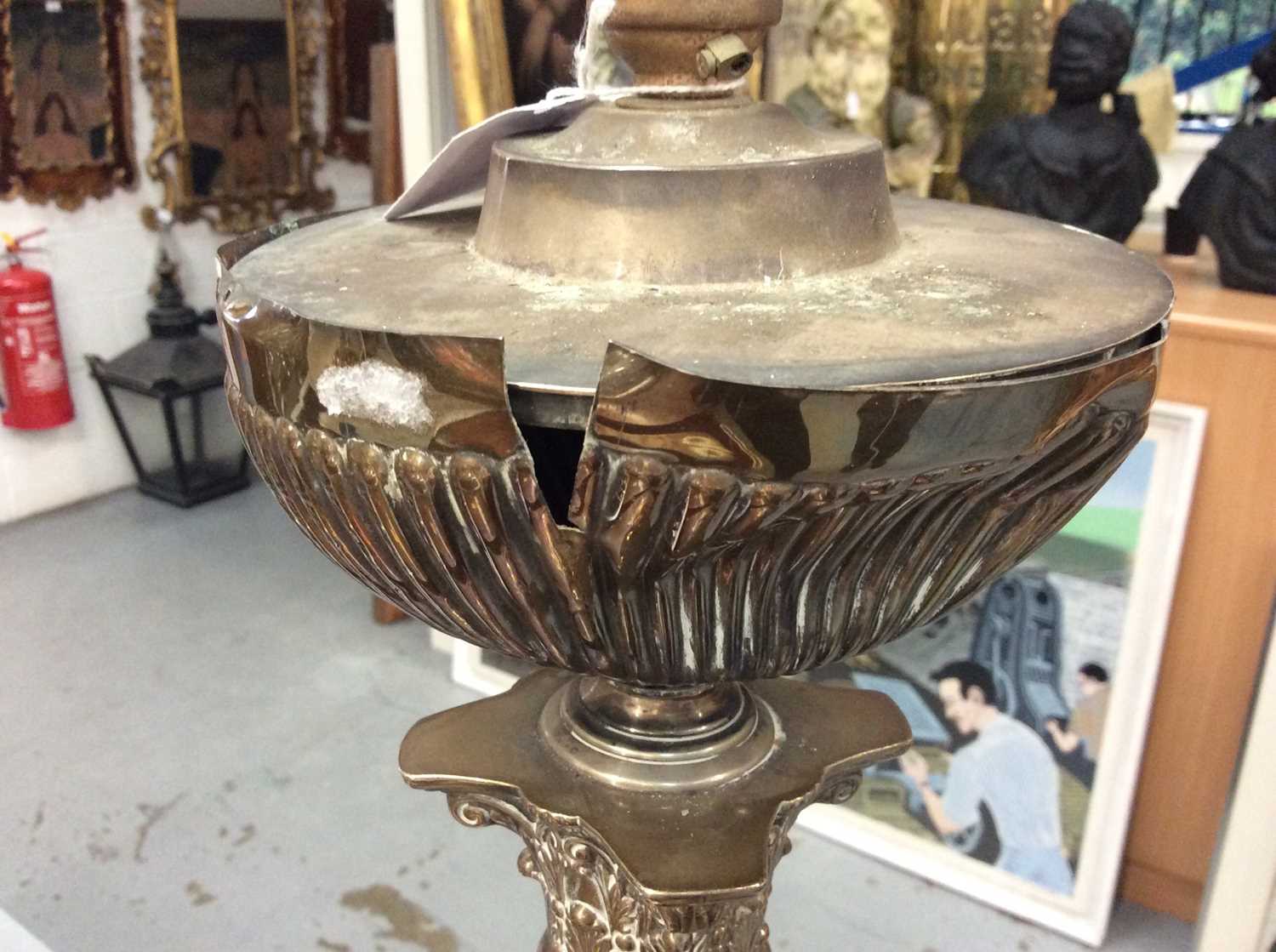 Large and impressive Victorian silver oil lamp base, in the form of a Corinthian column - Image 4 of 7
