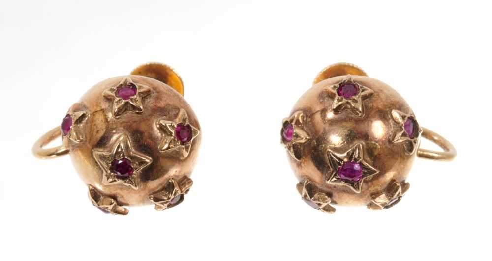 Pair Victorian style 9ct gold and garnet earrings