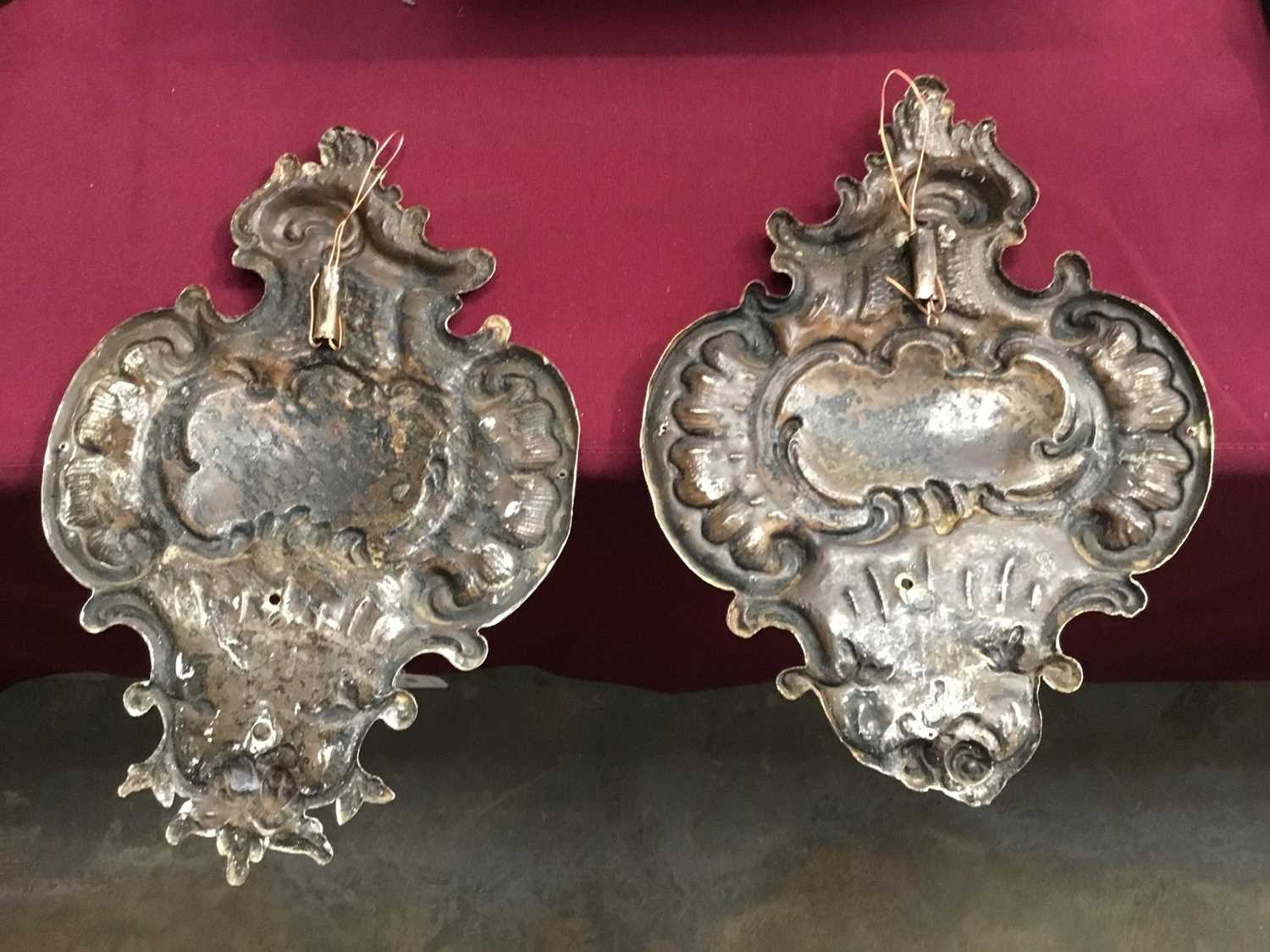 Pair of 19th century silvered rococo style wall sconces, cartouche form with projecting scrolled can - Image 3 of 5