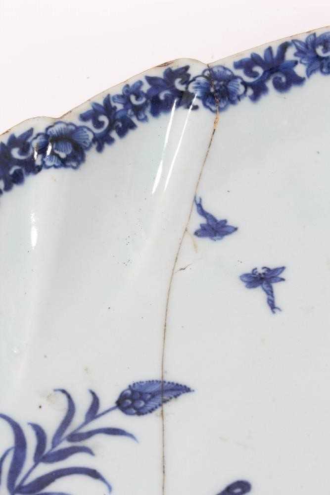 Two 18th century Chinese blue and white leaf-shaped porcelain dishes, painted with figures - Image 3 of 11