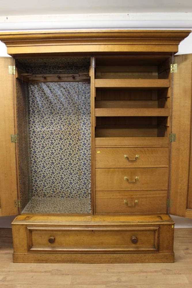 Good quality late Victorian oak double wardrobe with single drawer - Image 11 of 11
