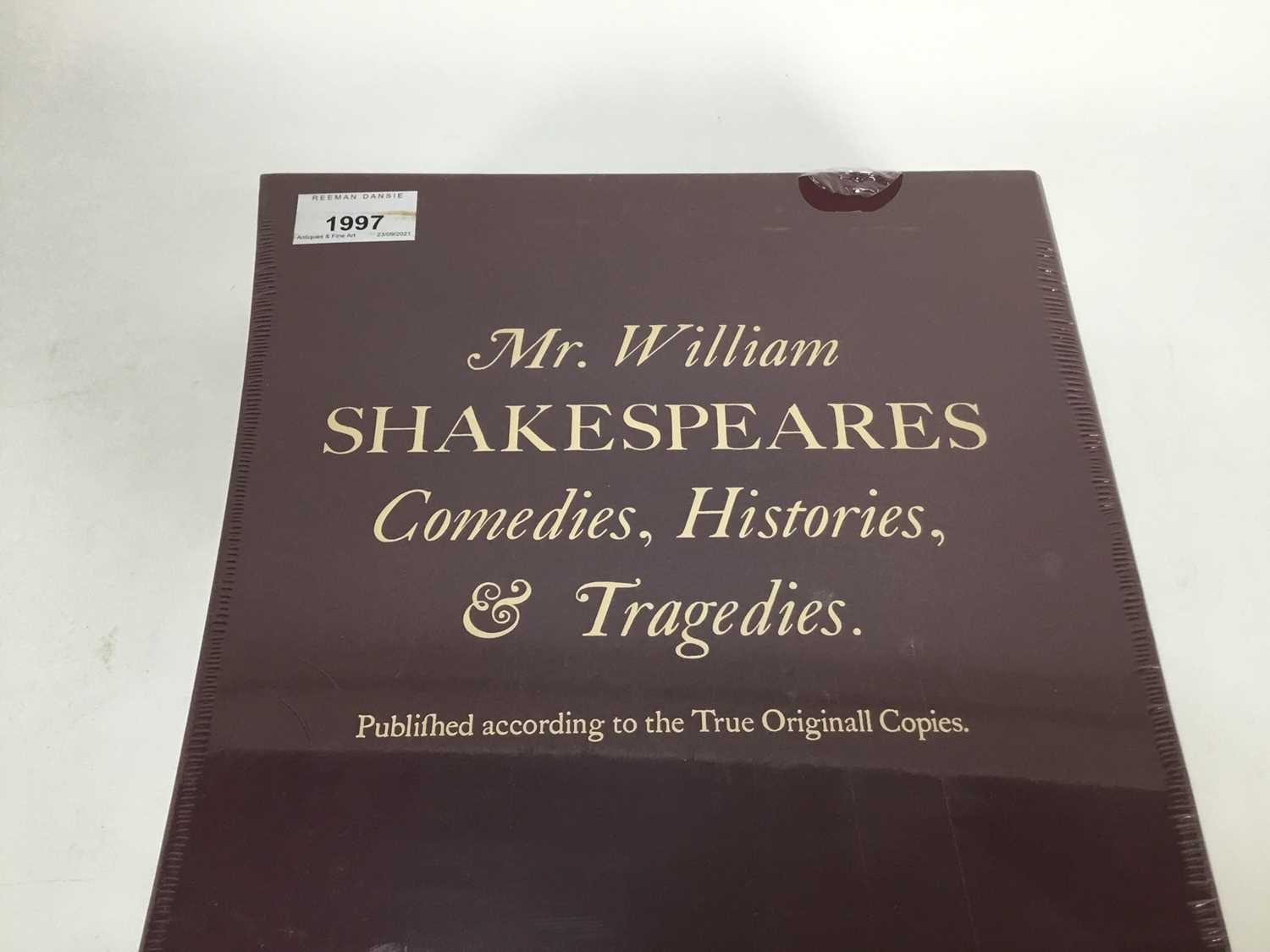 Mr William Shakespeare’s Comedies, Histories & Tragedies, maroon cloth bound, as new - Image 3 of 3