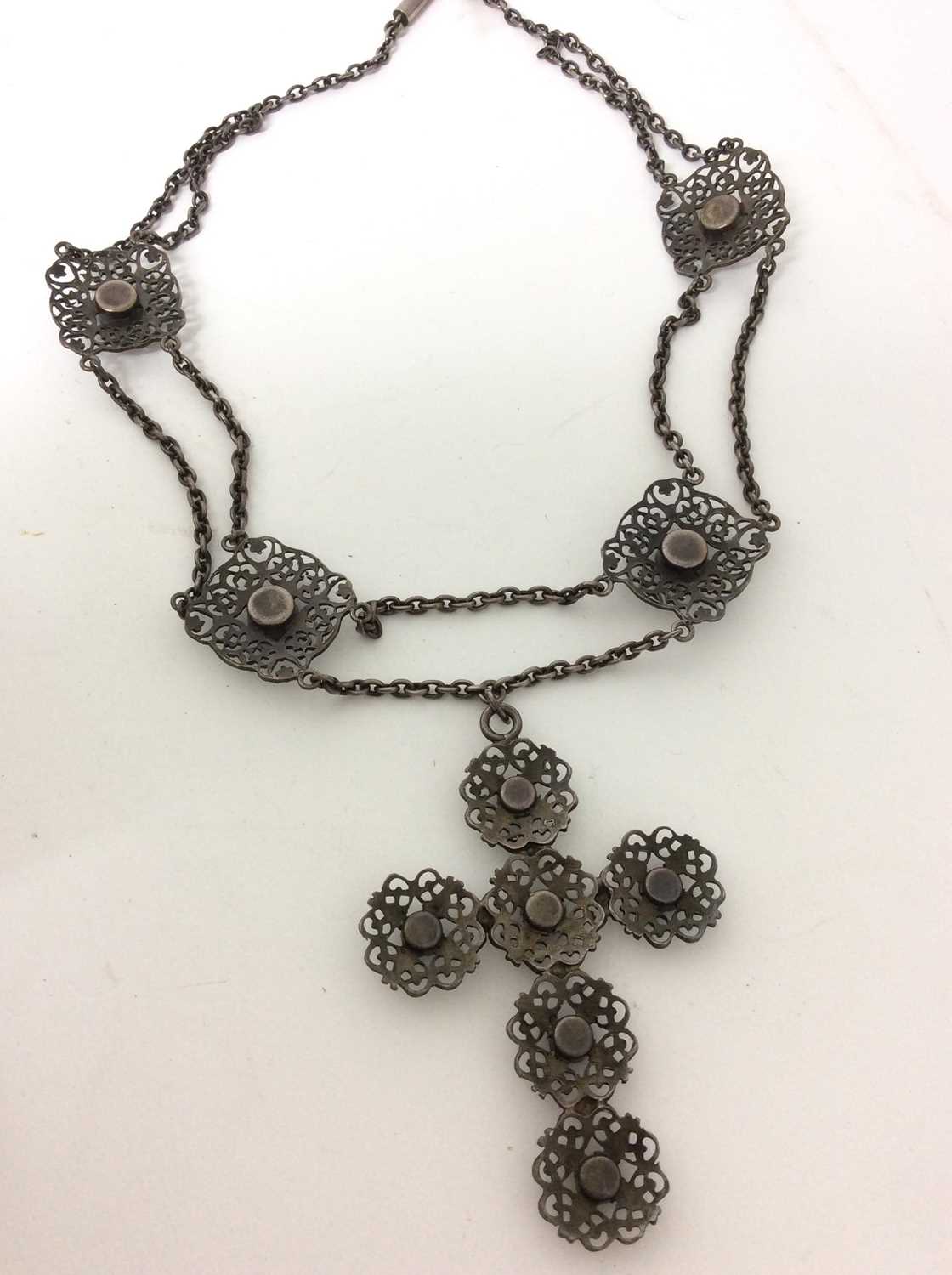 Late 19th/early 20th century Continental Saphiret and white metal necklace - Image 4 of 4