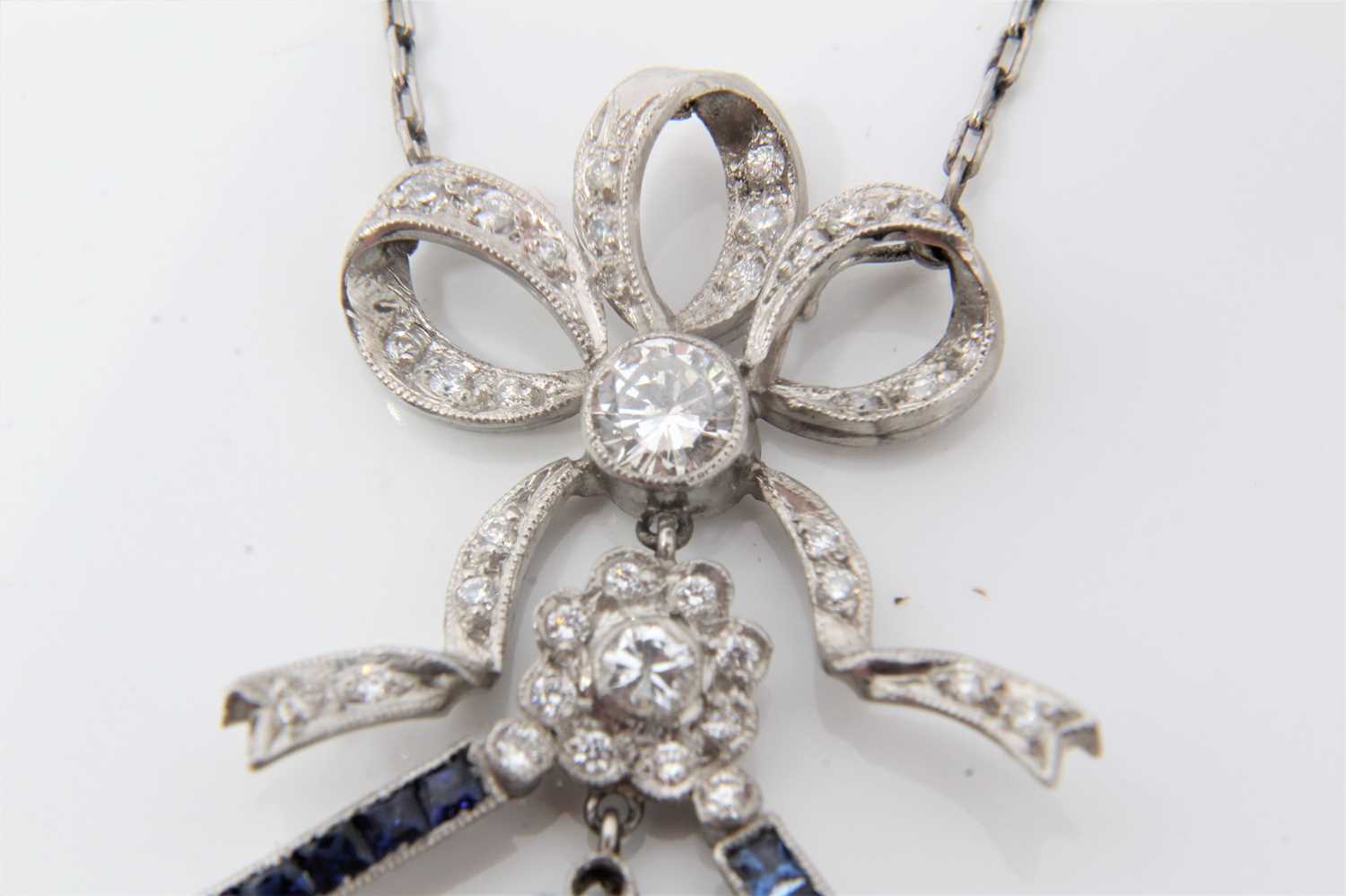 Edwardian style Belle Époque diamond and sapphire pendant necklace - Image 6 of 9