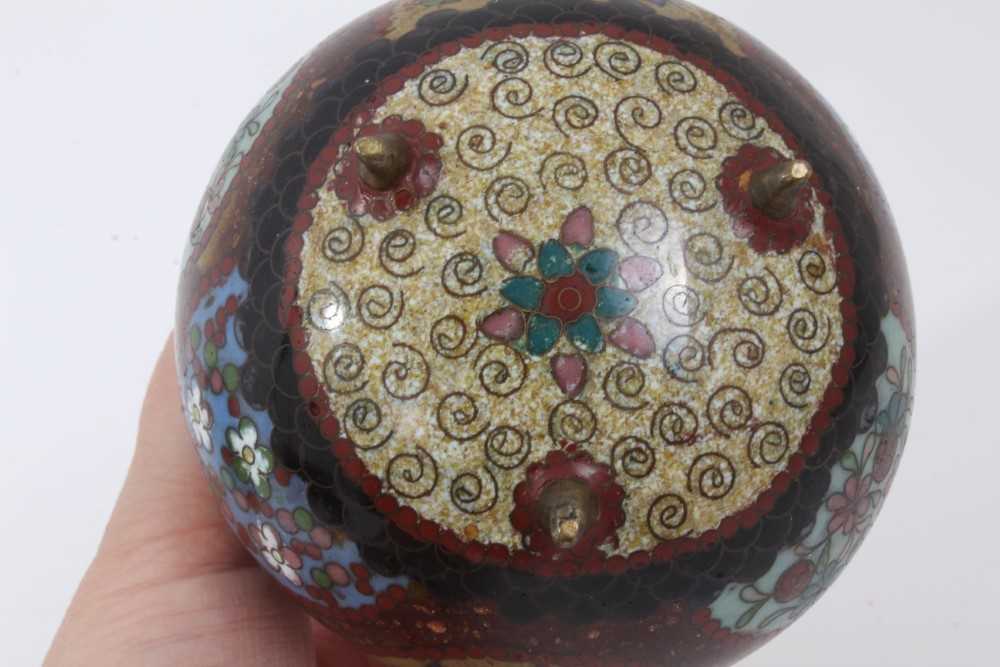 Japanese satsuma bowl and four pieces of cloisonné - Image 4 of 11