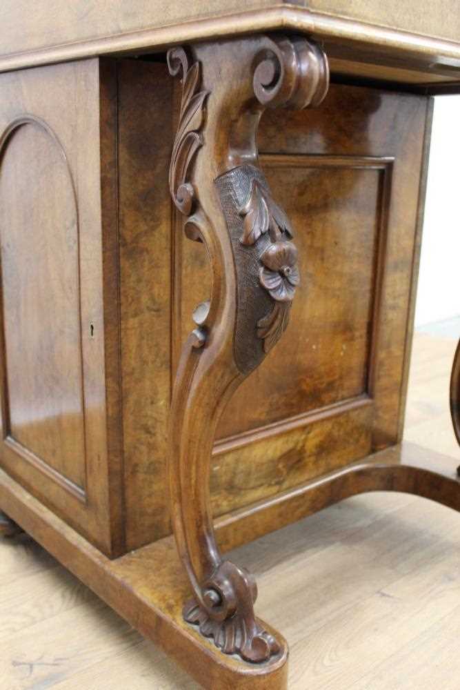 Victorian walnut piano top Davenport desk - Image 7 of 7