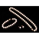 Garrard & Co. cultured pearl necklace, bracelet and two pairs of earrings plus twelve loose cultured
