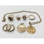 Group of gold and yellow metal jewellery