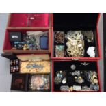 Various jewellery boxes containing vintage costume jewellery and bijouterie