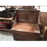 Victorian carved oak hall bench/settle, 86cm wide, 45.5cm deep, 115cm high